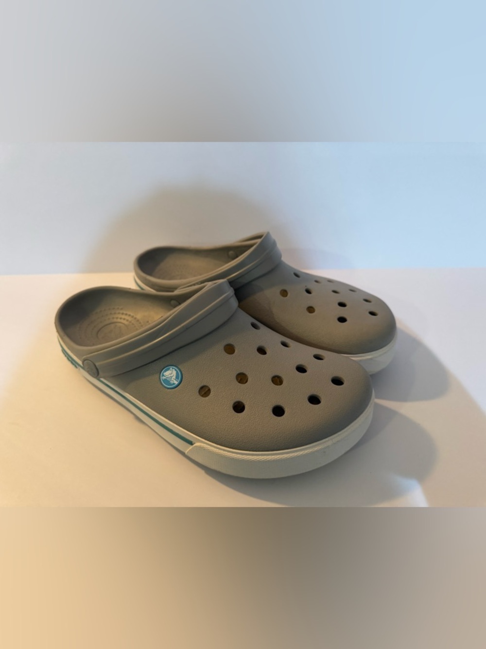 Crocs M9 W11 gray slip on crocs